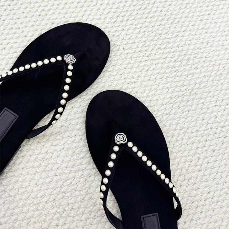 Damen Zehentrenner-Sandalen mit dekorativem Perlenschmuck und komfortablem Fußbett Shopnory