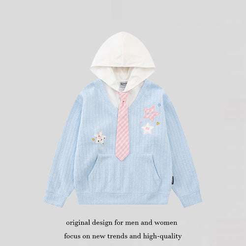 Damen Kapuzenpullover mit V‑Ausschnitt, angenähter Krawatten‑Applikation und Sternpatches Shop Nory