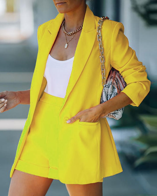 Damen nan figurbetontes Longblazer- und High-Waist-Shorts-Set mit überschnittenen Schultern und aufgesetzten Taschen Shop Nory