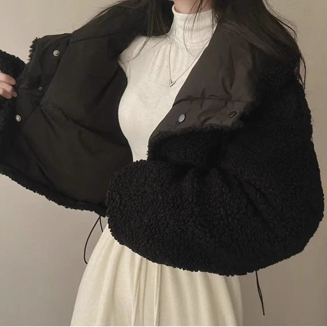 Damen nan kurze gesteppte Pufferjacke mit Teddykragen, krempelbaren Ärmeln und Tunnelzugsaum Shop Nory
