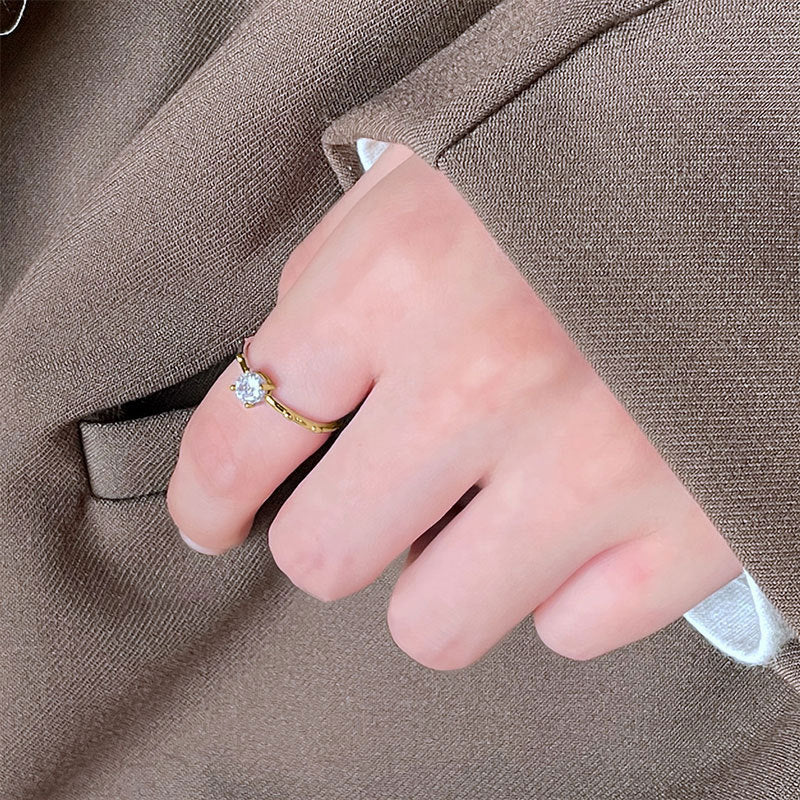 Damen eleganter und funkelnder Goldring mit hochwertigem Kristall Shop Nory