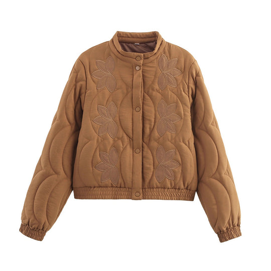 Damen Kurz geschnittene gesteppte Jacke mit Blumenapplikation und Stehkragen Shop Nory