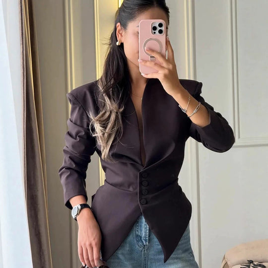 Damen Taillierter Blazer mit spitz zulaufendem Saum und tiefem V-Ausschnitt Shop Nory