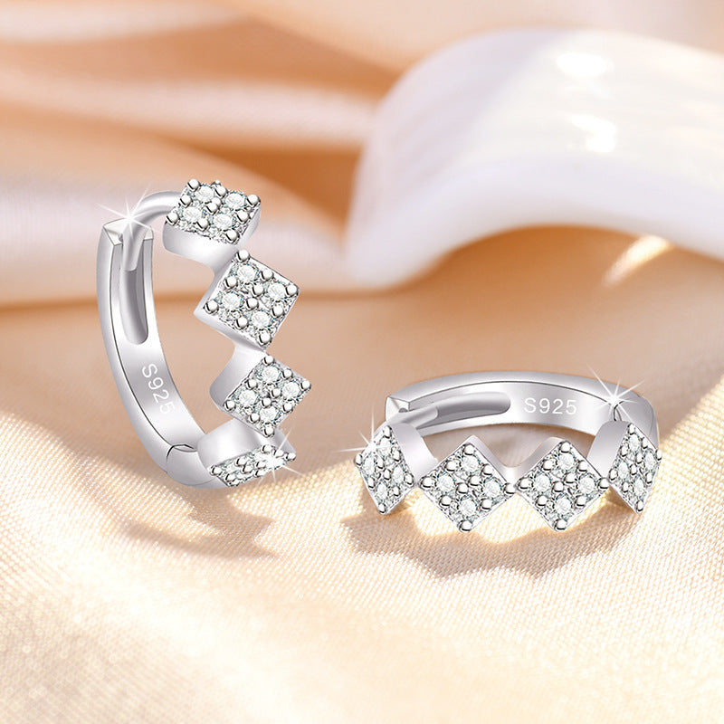 Damenohrringe mit funkelnden Zirkonia und elegantem Design Shop Nory