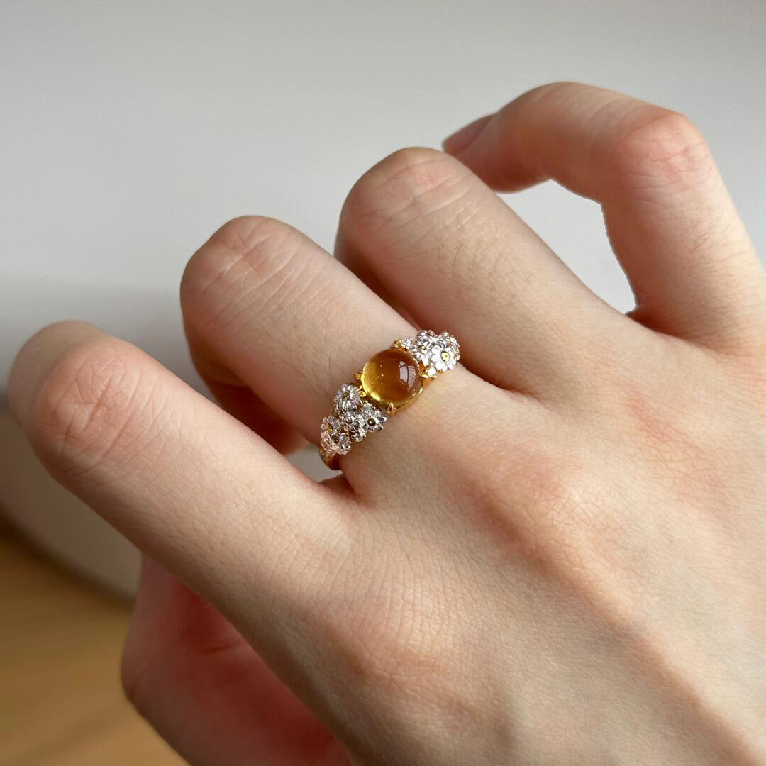 Damen Zarter Ring mit kunstvoller Edelsteinverzierung Shop Nory