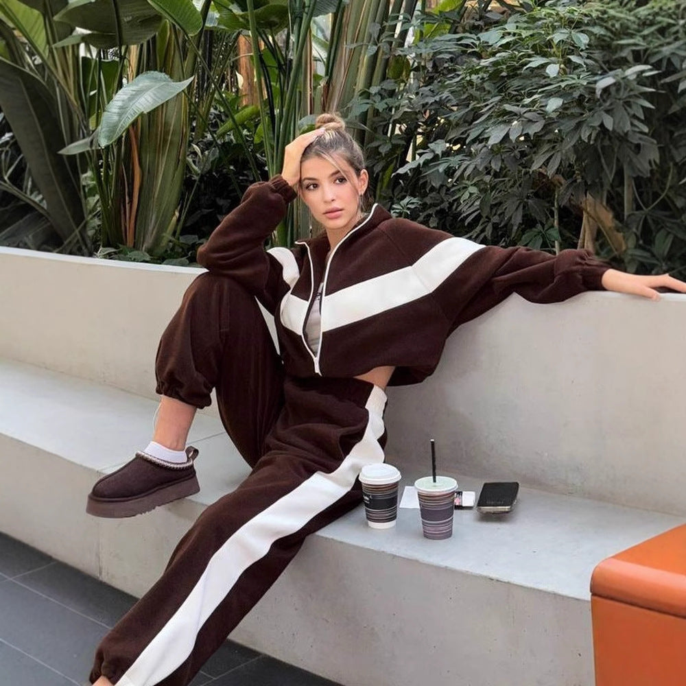 Damen sportliches Fleece-Set mit Reißverschluss und kontrastierenden Seiteneinsätzen