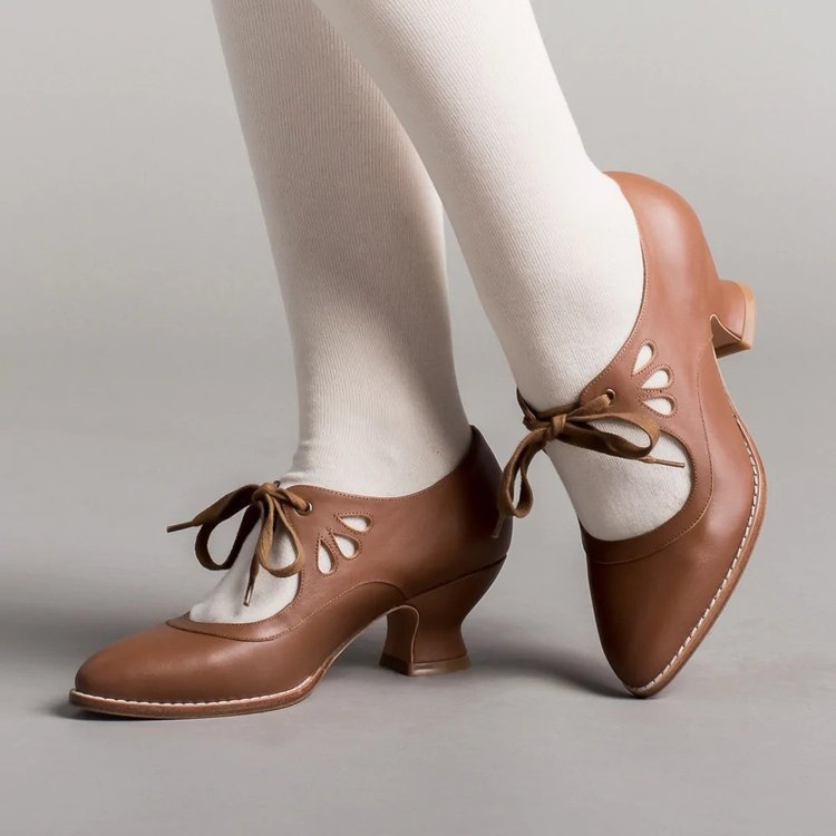 Damen elegante und komfortable Tanzschuhe mit nostalgischem Design und niedriger Absatzhöhe