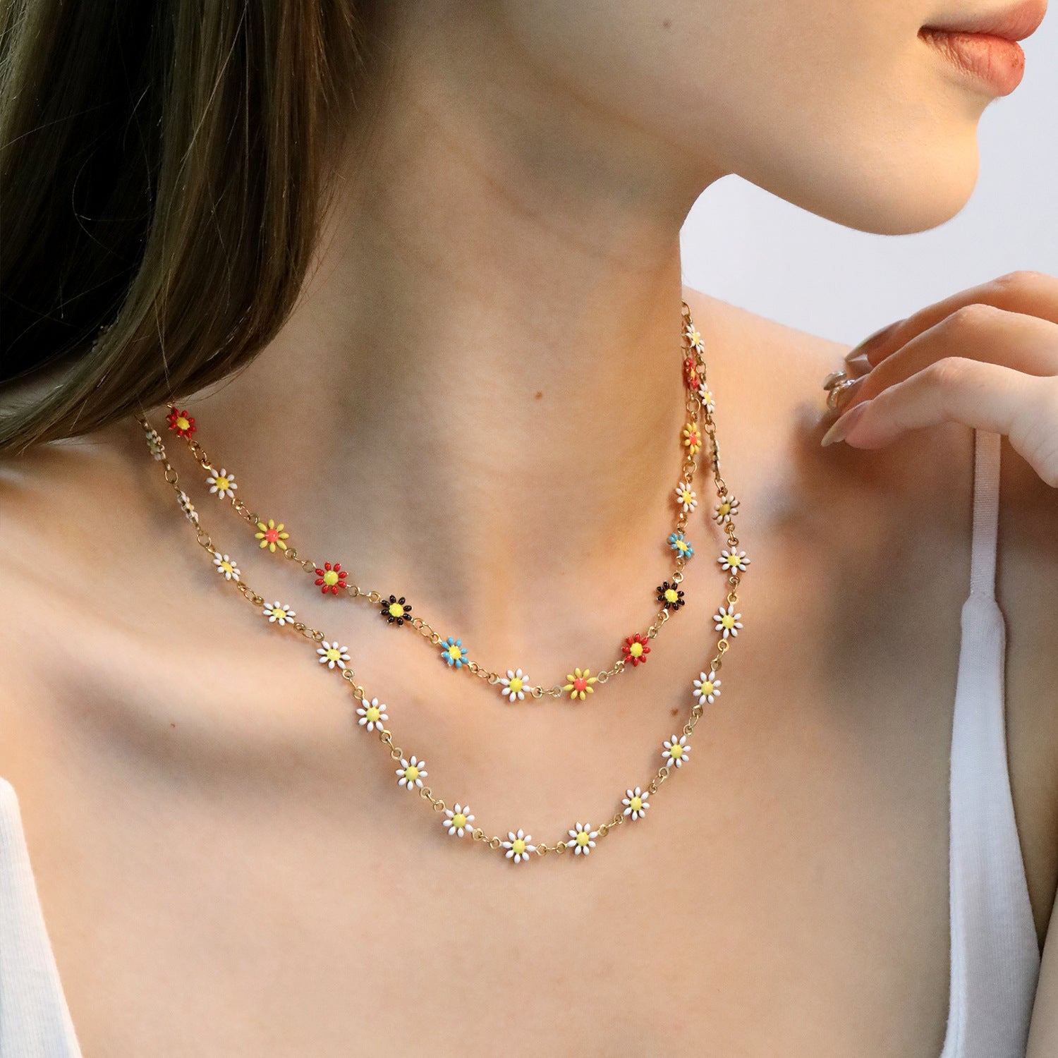 Damen Halskette mit verspielten Margeriten-Anhängern Shop Nory