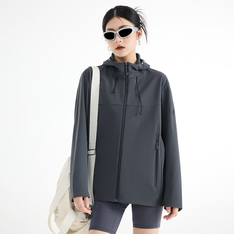 Damen Atmungsaktive Softshell-Regenjacke mit Kapuze, winddicht und minimalistischer Tech-Optik Shop Nory