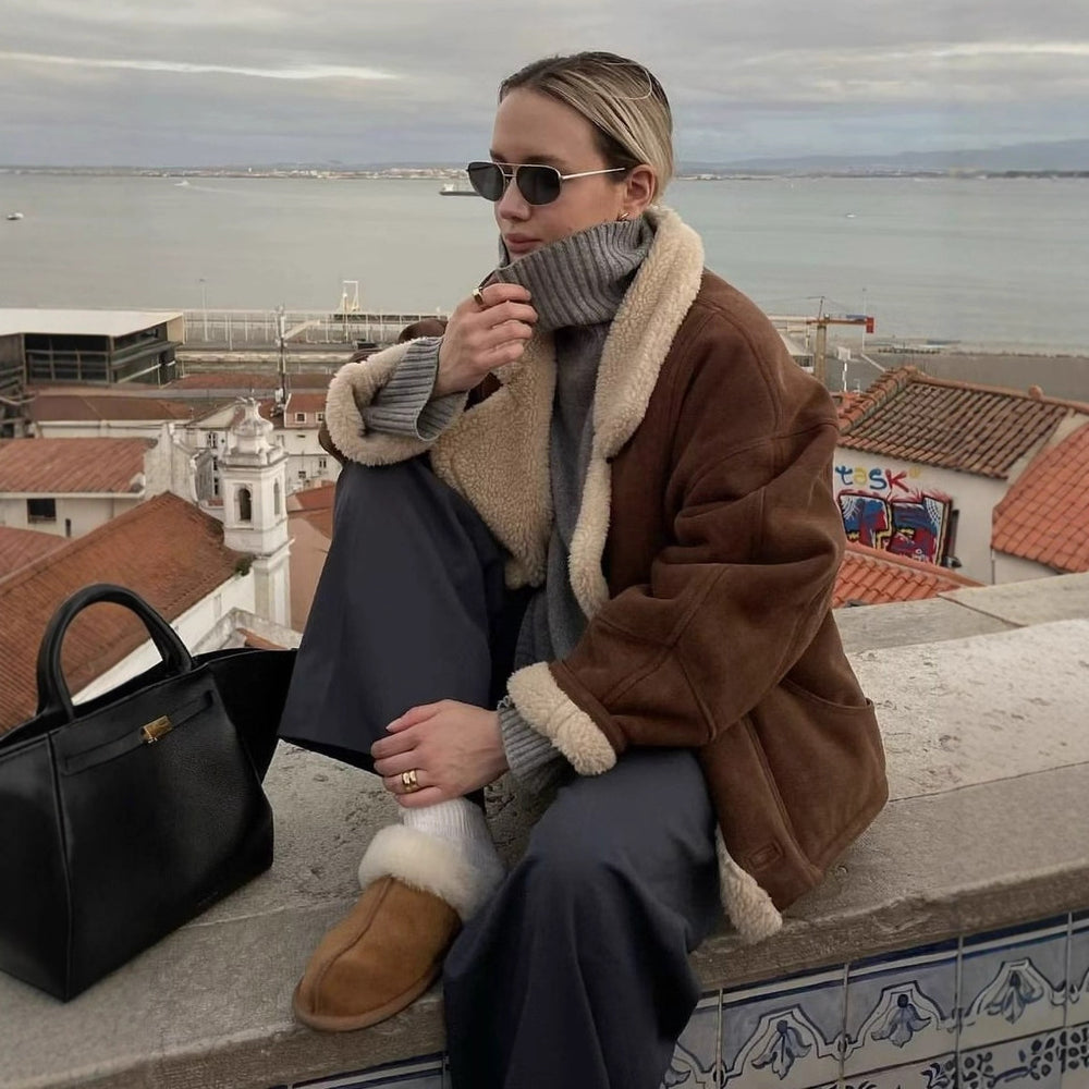Damen Oversized Kurzjacke aus Wildlederoptik mit Teddyfutter und großem Reverskragen Shop Nory