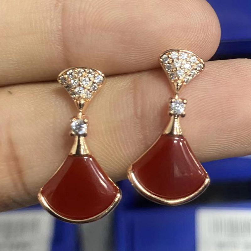 Damen elegante Ohrringe mit kunstvollem Perlmutt-Design und funkelnden Zirkonia Shop Nory