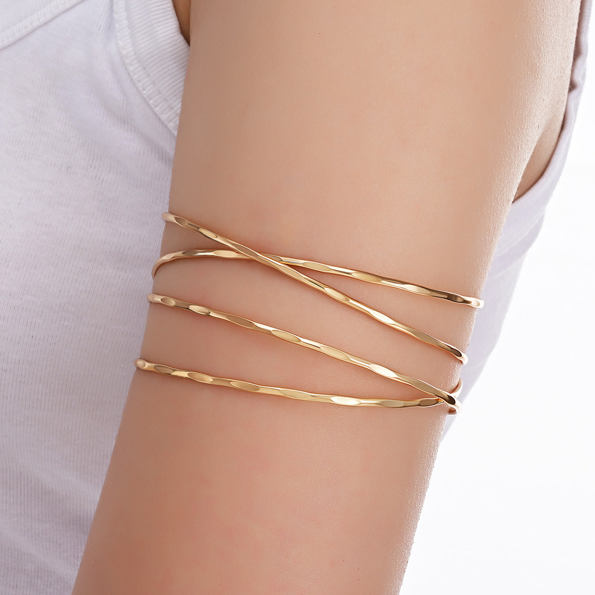 Damen Armreif-Set mit elegantem und geschwungenem Design Shop Nory