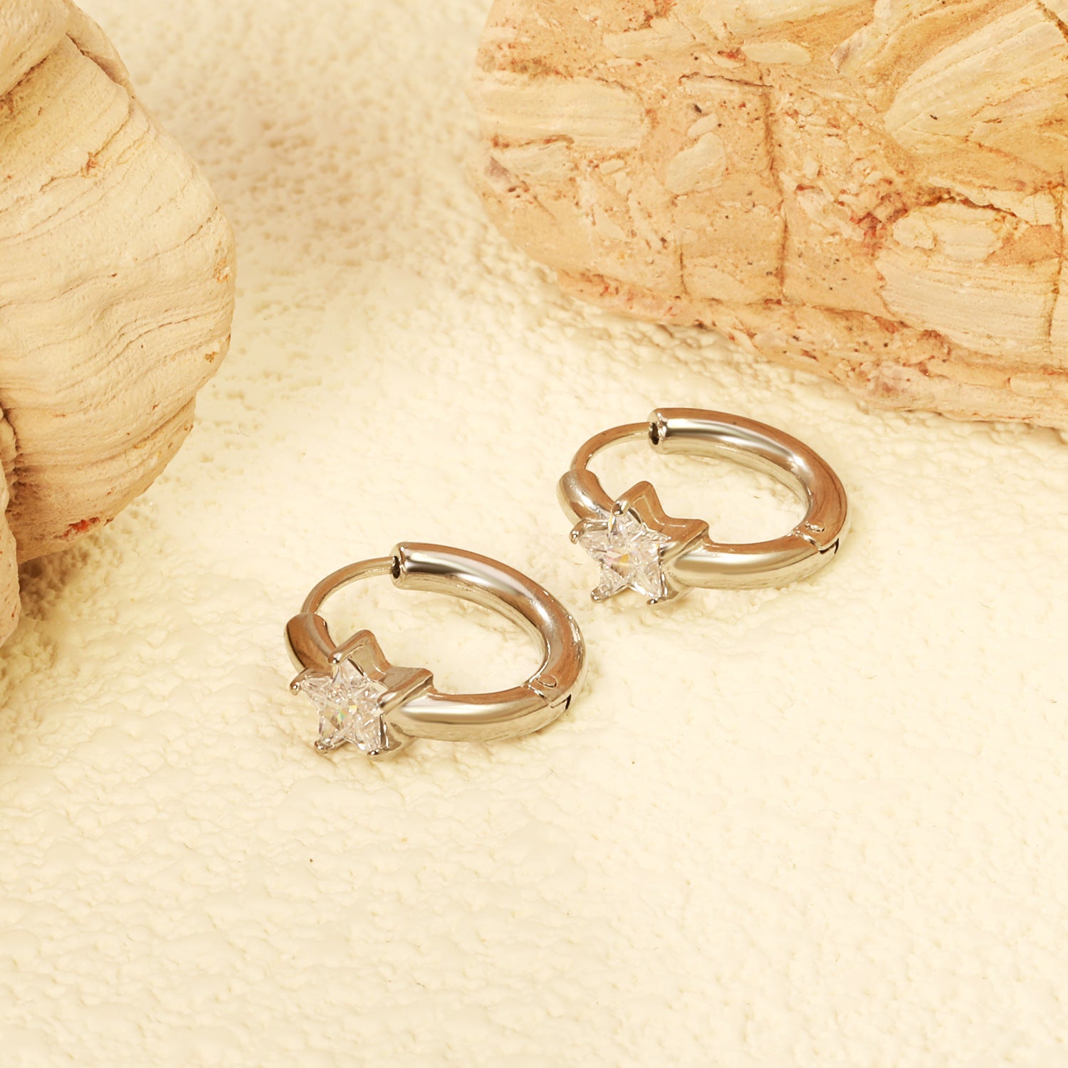 Damen Hängende Ohrringe mit herzförmigem Zirkonia und elegantem Design Shop Nory