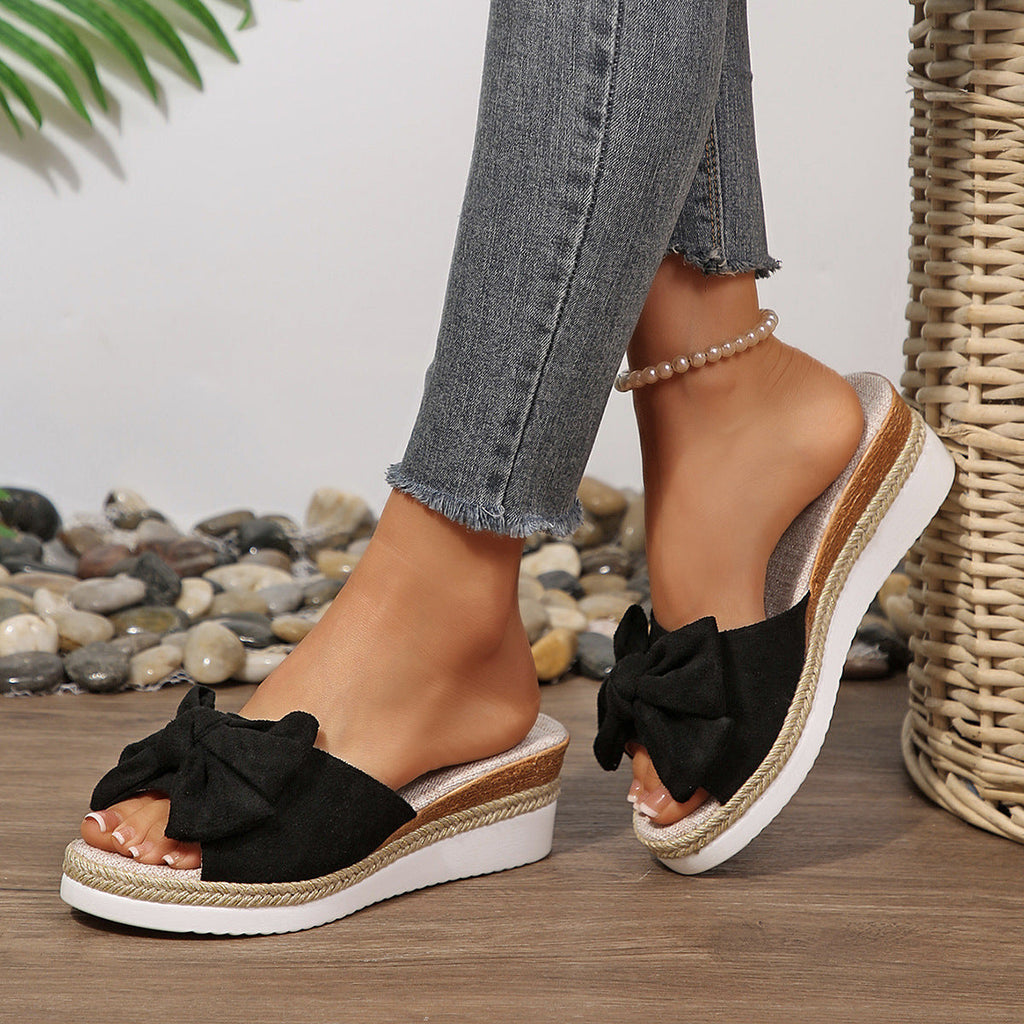 Damen Komfortable Wedge-Pantoletten mit modernen Schleifen und Jute-Detail
