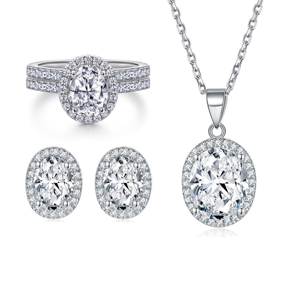 Damen Verlobungsring mit quadratischer Diamantfassung und funkelndem Zirkonia-Besatz Shop Nory