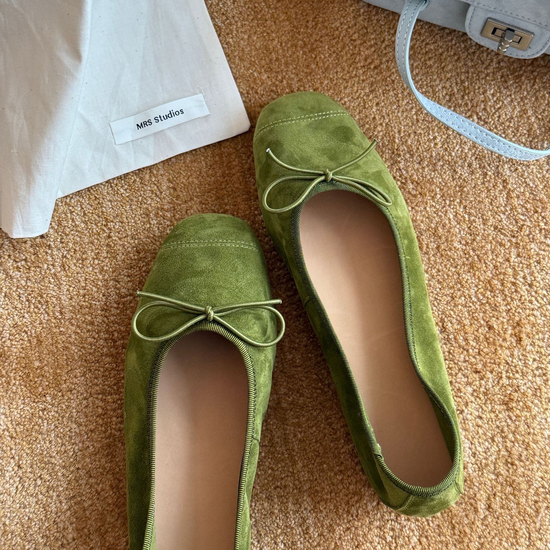 Damen Ballerinas aus weichem Wildleder mit modischem Schleifendetail