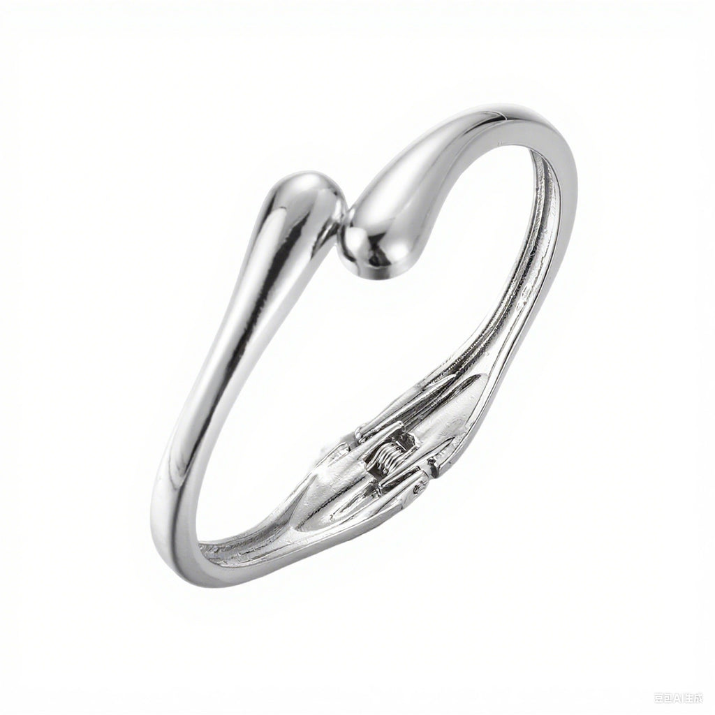 Damen Schmuckset mit eleganten und modernen Armreifen Shop Nory