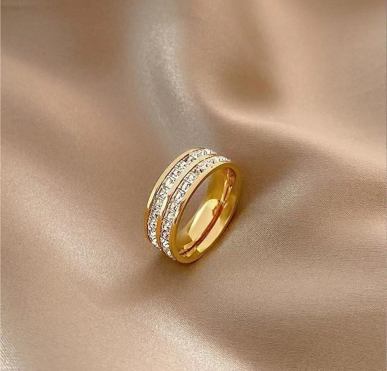 Damen Elegante mit Kristallen akzentuierte Hochzeitsbandring Shop Nory