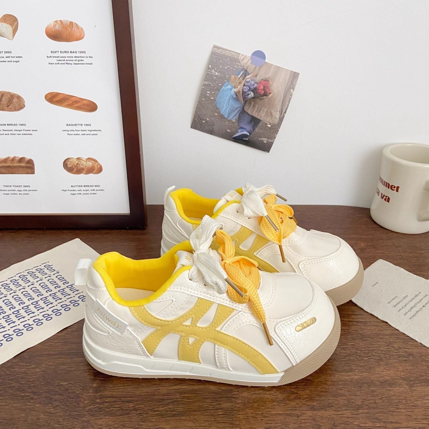Damen Sportliche Sneakers mit verspielten Schnürdetails und modischem Obermaterial