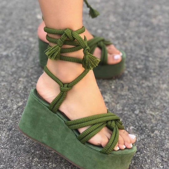 Damen Wedge-Sandalen mit geflochtenem Riemendesign und komfortabler Plateau-Sohle Shopnory