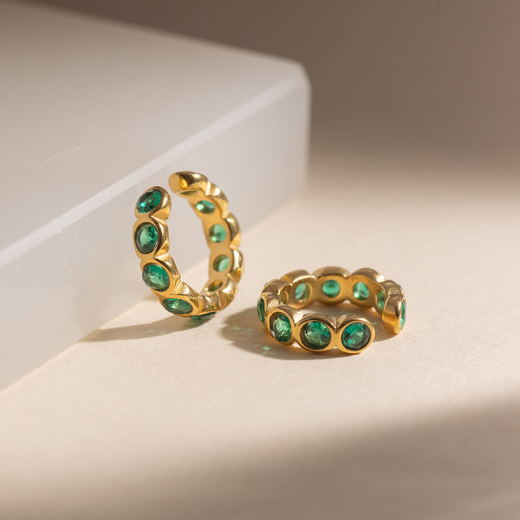 Damen eleganter Ring mit funkelnden grünen Zirkonia Shop Nory
