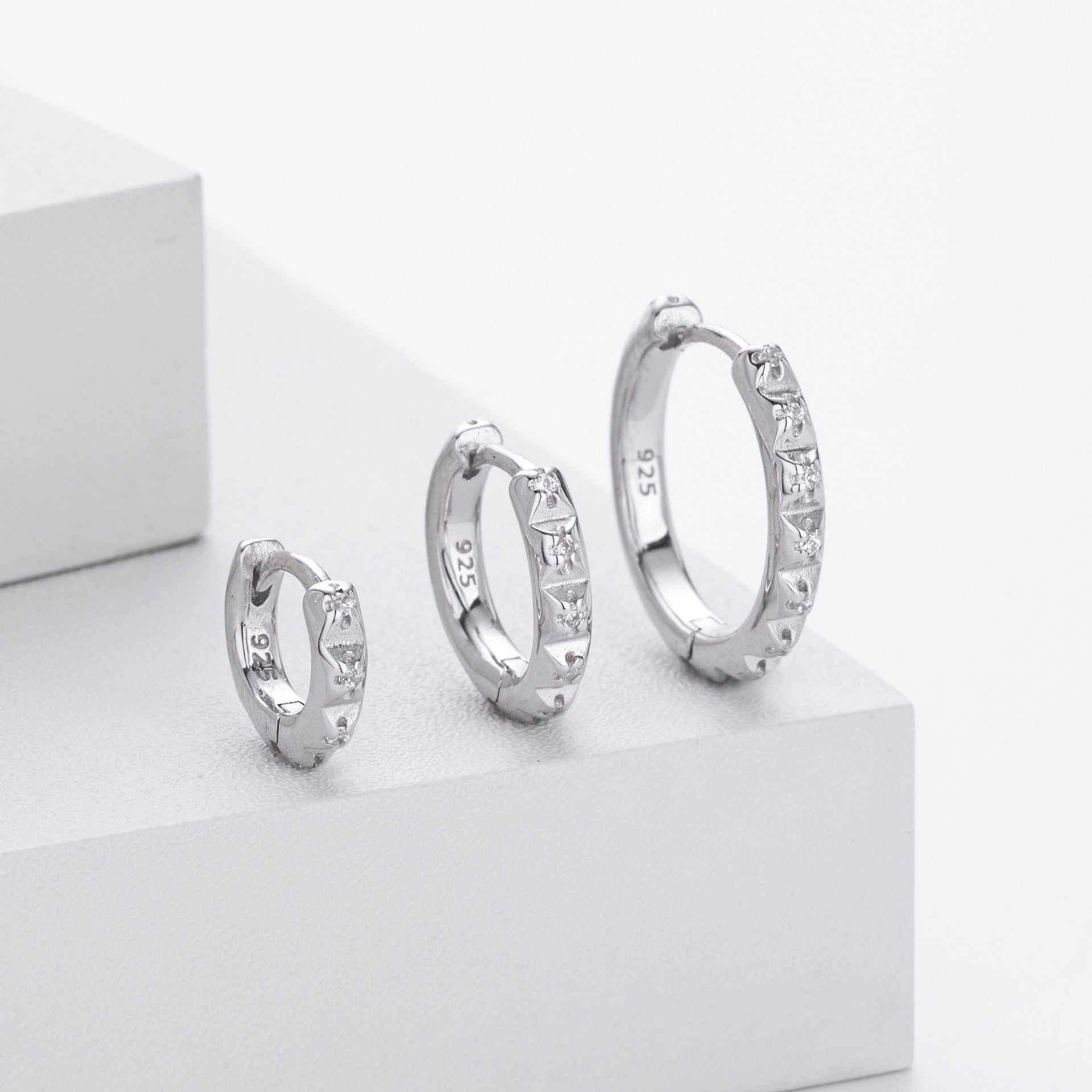 Damen Ohrhänger mit eleganten Zirkon-Details aus hochwertigem 925 Sterlingsilber Shop Nory