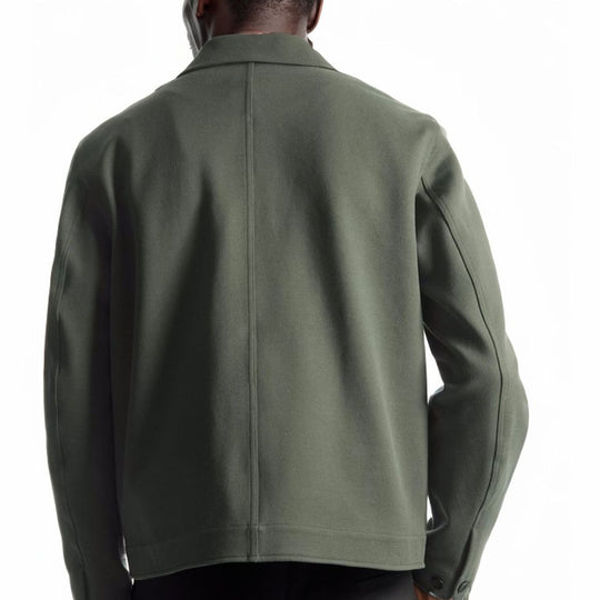 Herren Kurz‑Chorecoat mit Hemdkragen, aufgesetzten Taschen und minimalistischer Knopfleiste Shop Nory