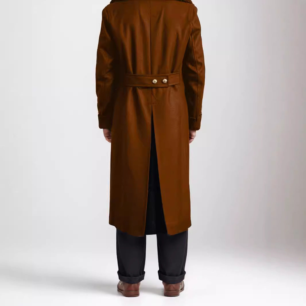 Herren Longline-Mantel im Military‑Look mit breitem Schalkragen und markanten Zierknöpfen Shop Nory