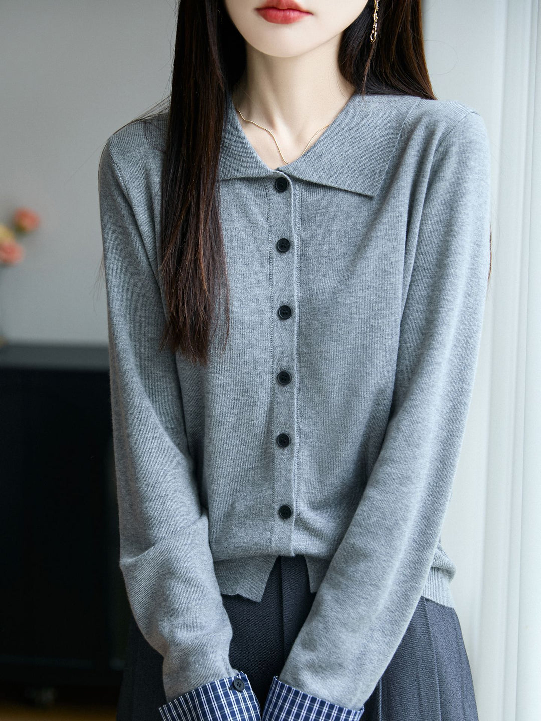 Damen Leichter Feinstrick-Cardigan mit breitem Hemdkragen und Frontknopfleiste Shop Nory