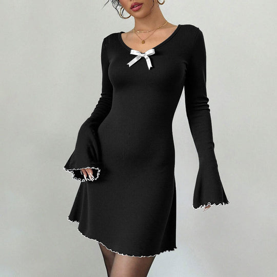 Damen geripptes Minikleid mit Trompetenärmeln, Zierschleife am Dekolleté und welligem Saum Shop Nory