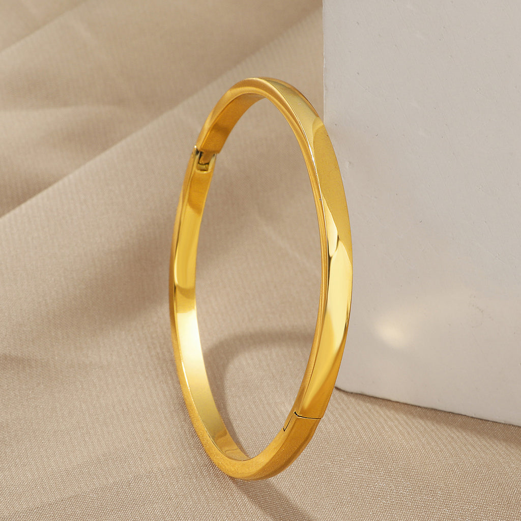 Frauen Sleek Gold Armreife Shop Nory