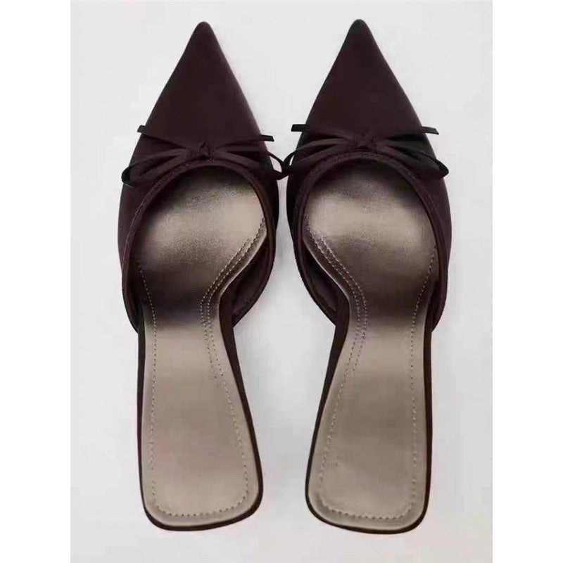 Damen Spitz zulaufende Satinähnliche Mule mit zierlicher Schleifen-Applikation und schlankem Stiletto-Absatz Shop Nory