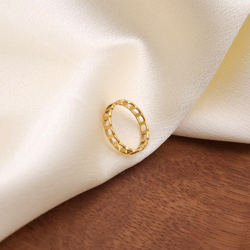 Damen Moderner Ring mit geometrischem Design und feiner Struktur Shop Nory
