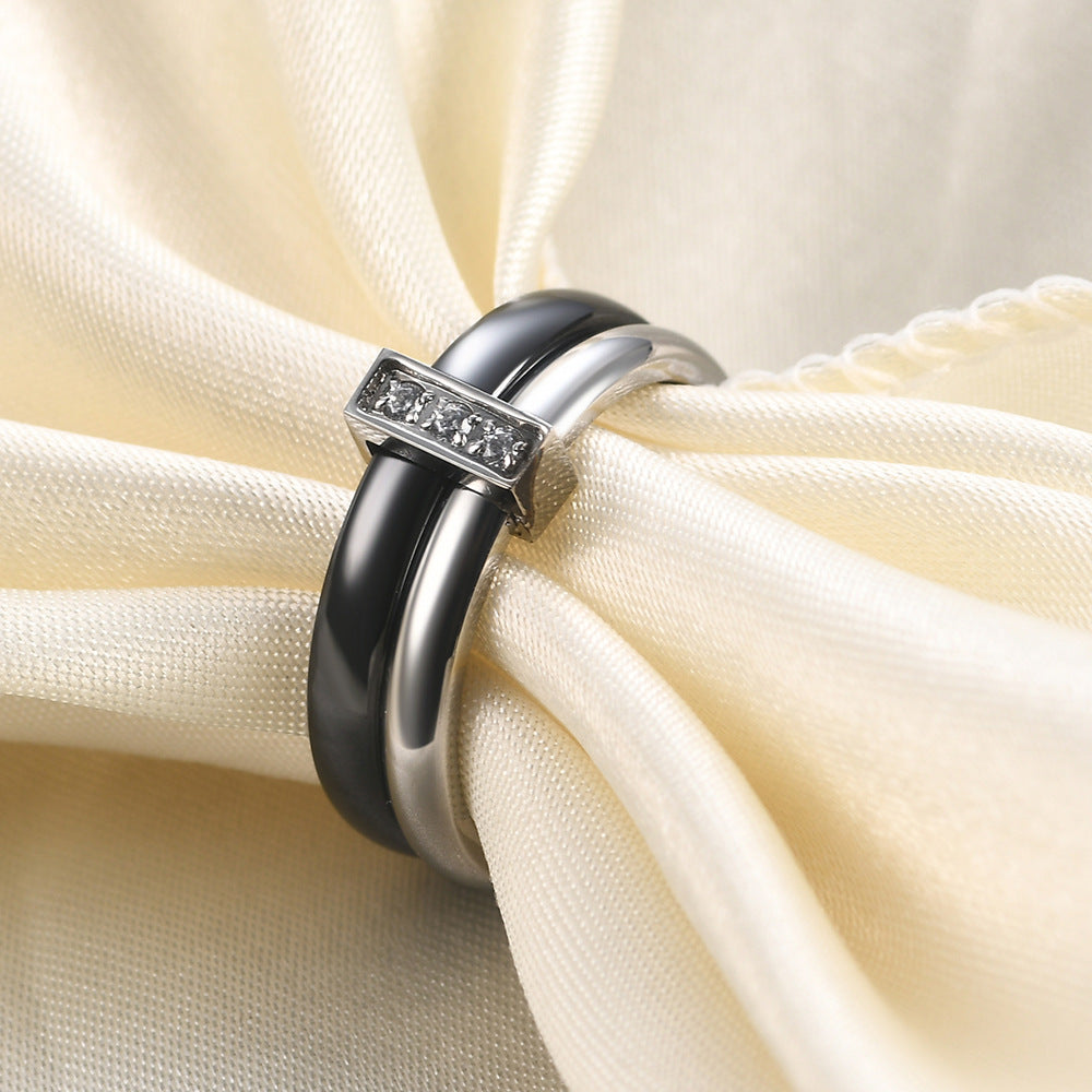 Herren Ring mit modernem, strukturiertem Design und funkelnden Zirkonia Shop Nory