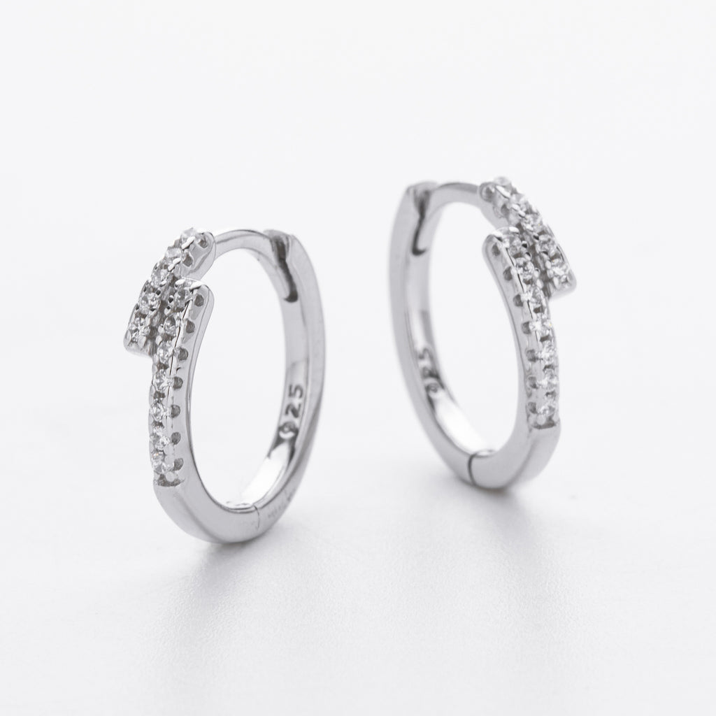 Damen Ohrringe mit funkelndem Zirkonbesatz aus hochwertigem 925 Sterling Silber Shop Nory
