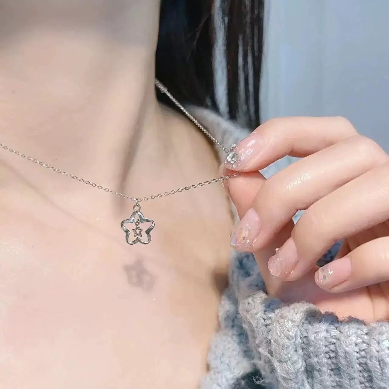 Damen Halskette mit funkelndem Sternenanhänger Shop Nory