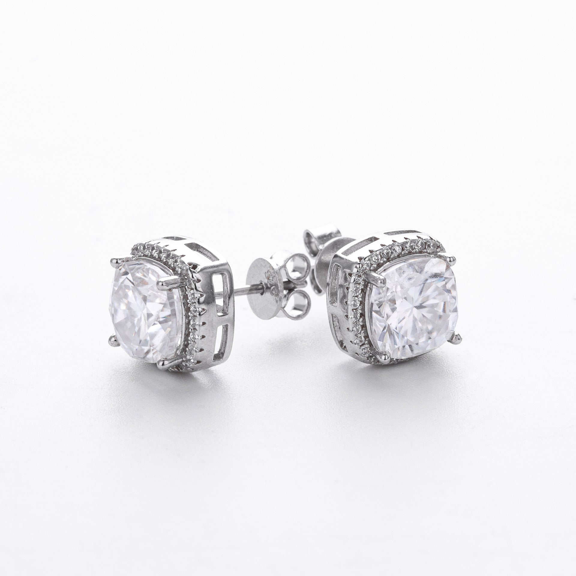 Damen Ohrstecker aus 925 Sterling Silber mit funkelndem Moissanit Shop Nory