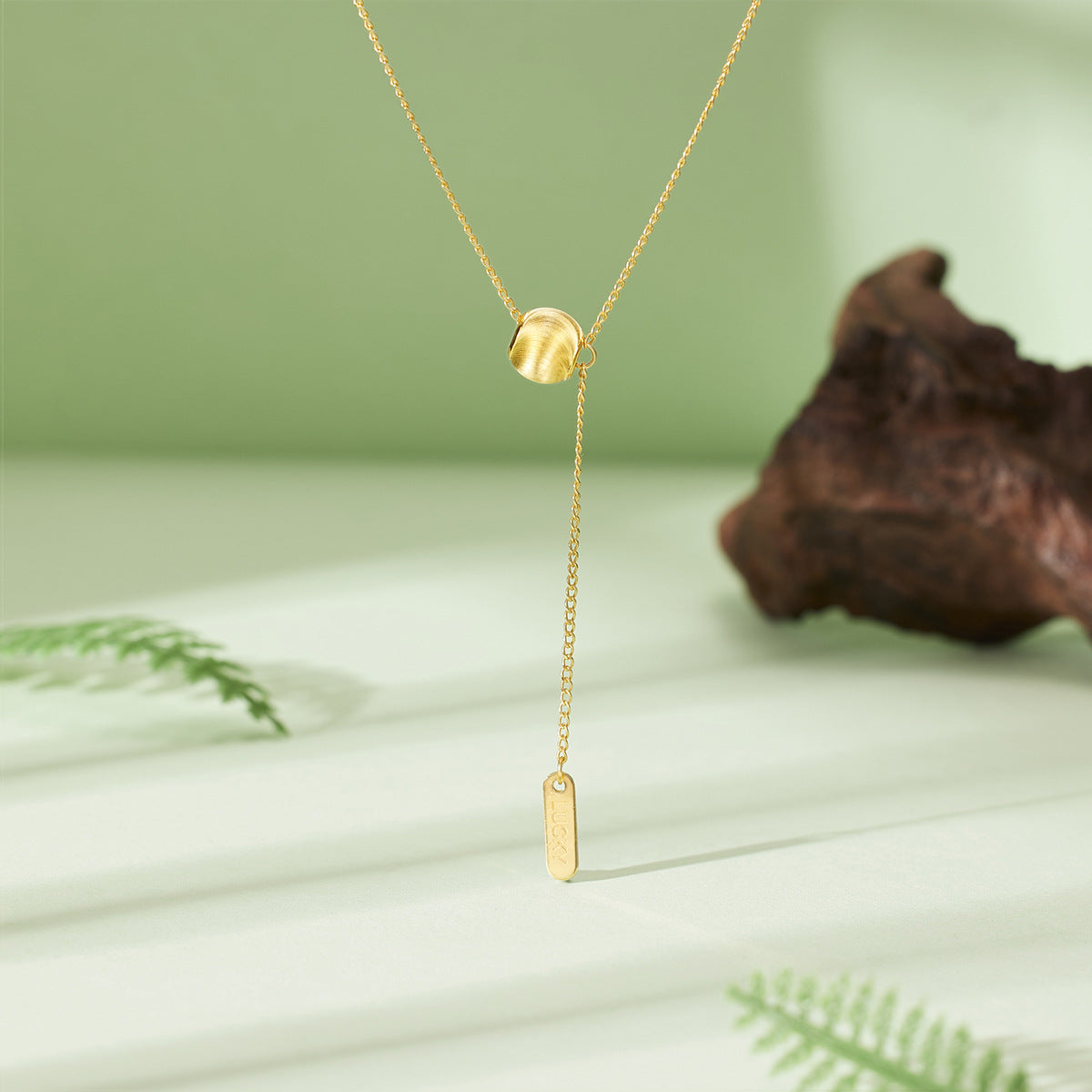 Damen Halskette mit minimalistischer Schliffform und gravierter Anhänger Shop Nory