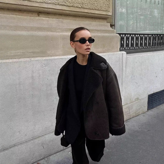 Damen Kastenförmige Kurzjacke aus Velourslederimitat mit Teddykragen und verdeckter Knopfleiste Shop Nory