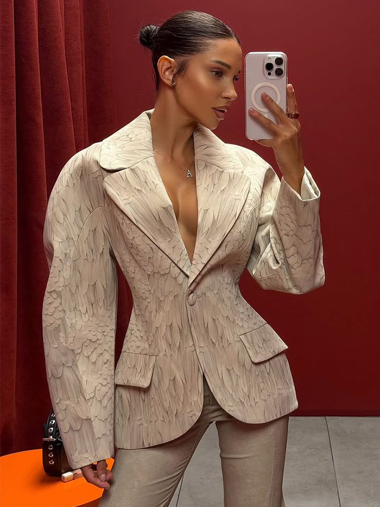 Damen Taillierter Blazer mit Federnstruktur und markanter Schulterpartie Shop Nory