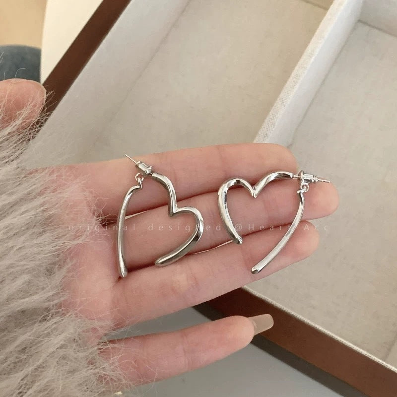 Damen Ohrstecker im modernen Herzdesign Shop Nory