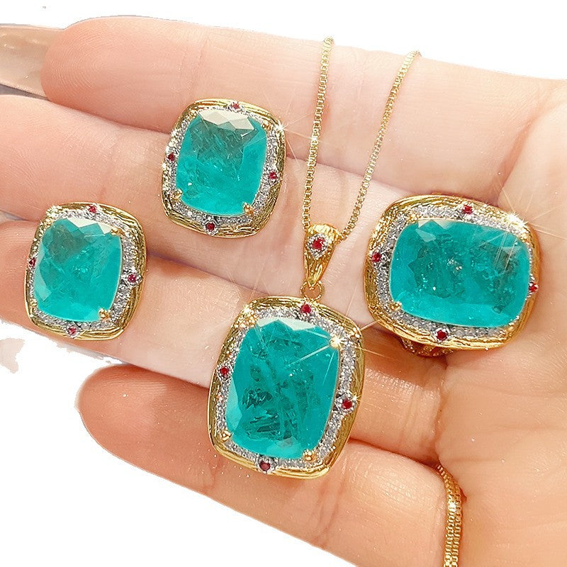 Natürlicher Smaragd Kissen-Cut Gold Anhänger und Ohrstecker-Set mit Rubin und Diamant-Halo