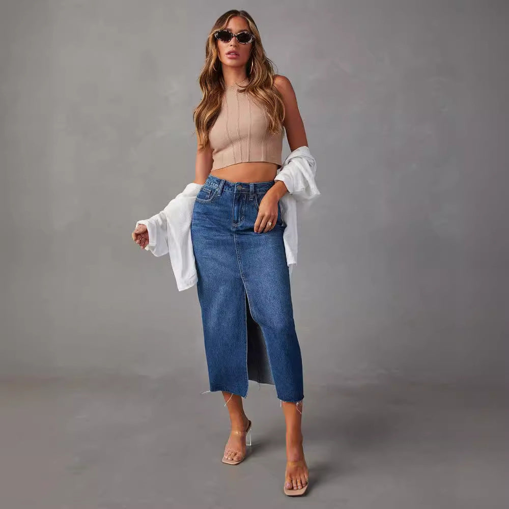 Damen Lässiger Denim Rock mit seitlichem Schlitz und fransigem Saum