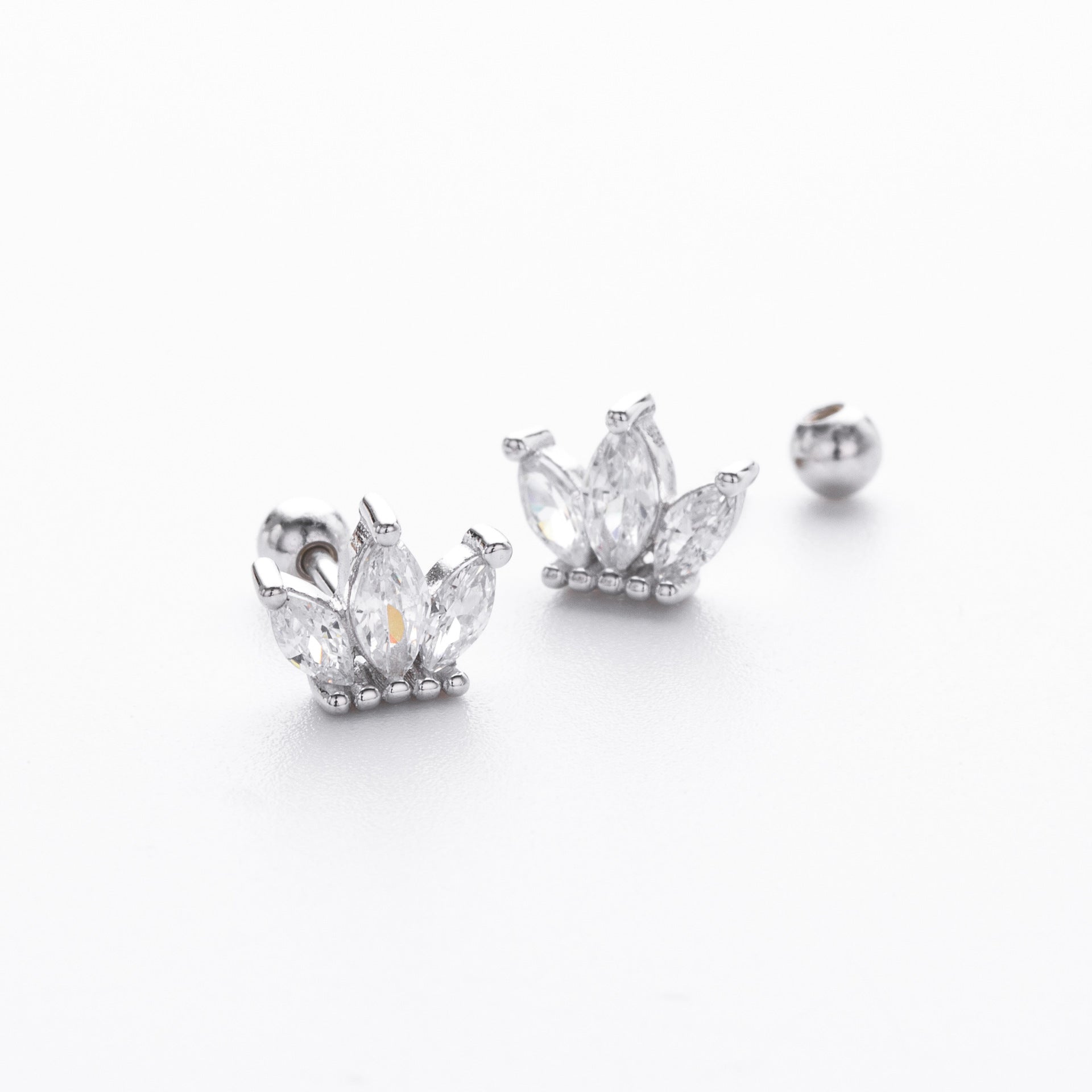 Damen Ohrstecker mit elegantem Krone-Design aus hochwertigem 925 Sterling Silber Shop Nory