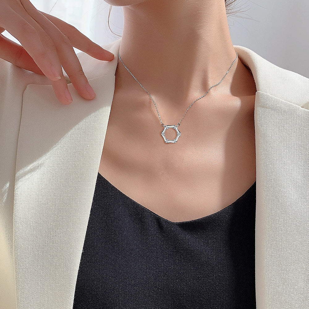 Damen Halskette im modernen Kreismuster mit Zirkonia-Besatz Shop Nory