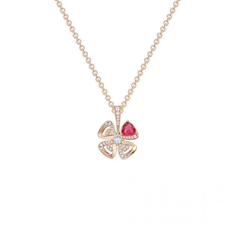 Damen Halskette mit kunstvollem Blumenanhänger und hochwertigen Zirkonia Shop Nory