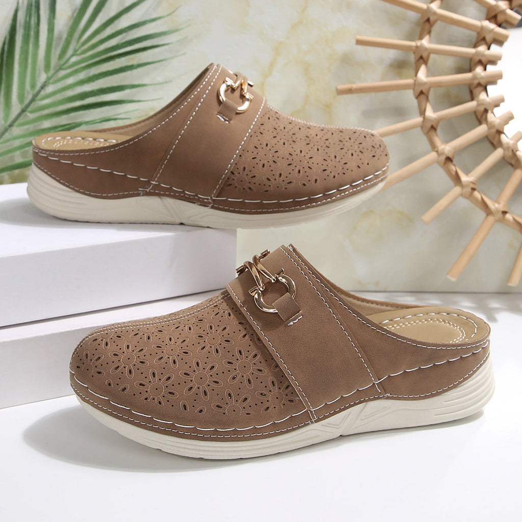 Damen Clogs mit floralem Lochdesign und komfortabler Fußbettgestaltung