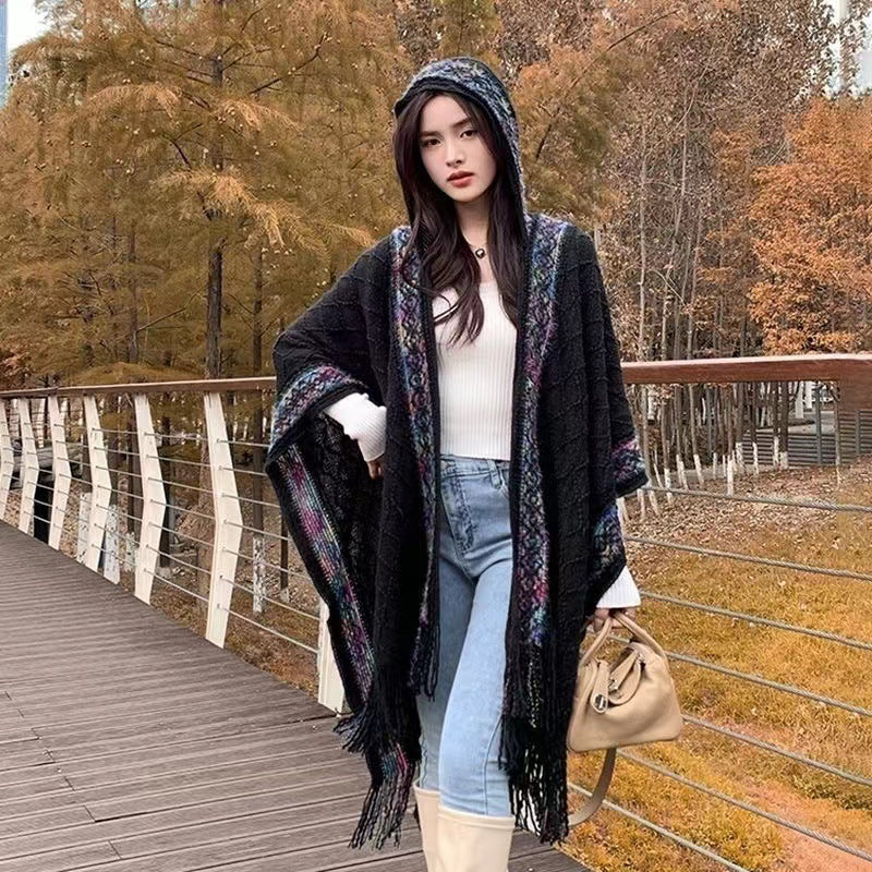 Damen Gewebter Kapuzenponcho mit Fransen und Ethno‑Bordüre Shop Nory