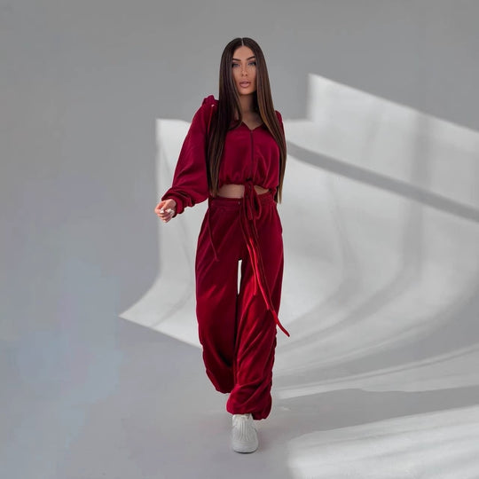 Damen Cropped Kapuzen-Sweatshirt mit Kordelzug am Saum und weite Raffung-Loungehose Shop Nory