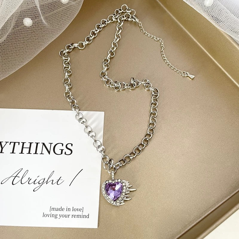 Damen Kette mit herzförmigem Anhänger und elegantem Design Shop Nory